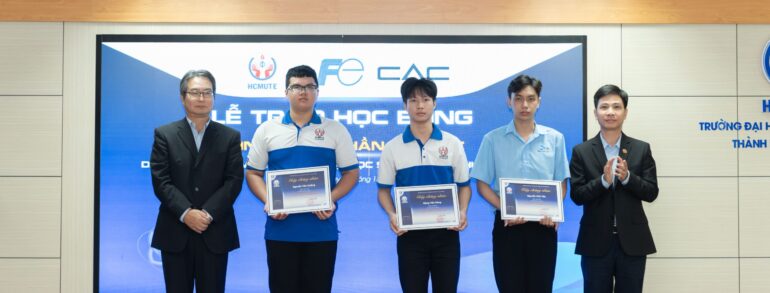 Lễ trao học bổng tại Đại học Công nghệ và Kỹ thuật Thành phố Hồ Chí Minh.